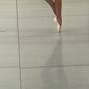 Suffolk Custom Pointe Shoes